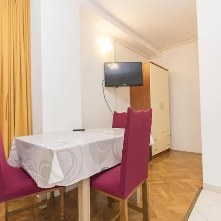 Apartment Poljubac *