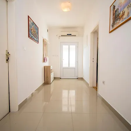 Apartment Poljubac *
